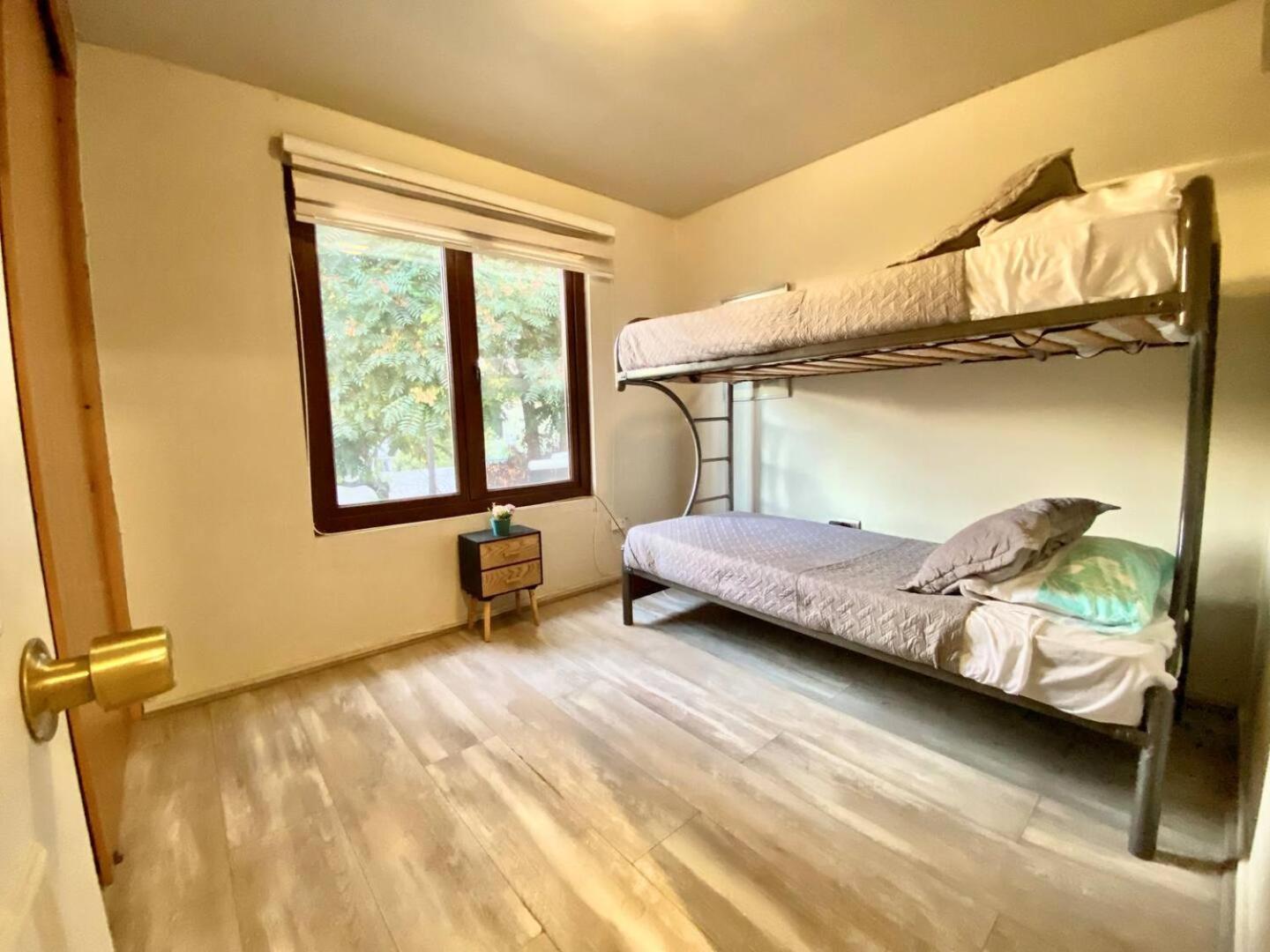 Сasa de vacaciones Agradable Casa En Condes 7 Personas *